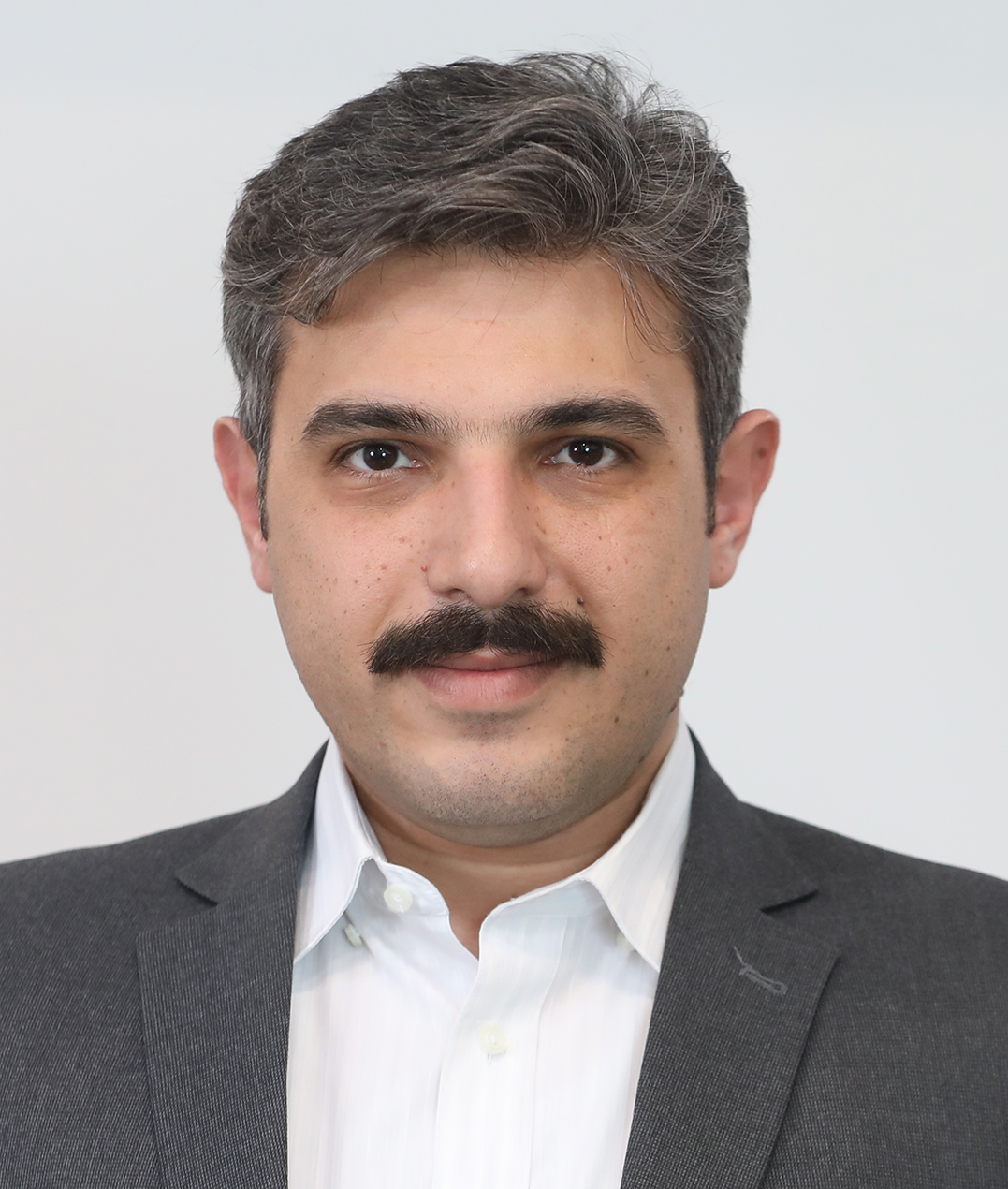 اعضا و مشاوران حقیقی -