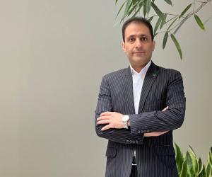 پشت هر کارتخوان روشن، یک پشتیبان ایستاده است