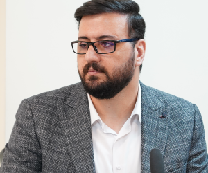 بی‌خبری فعالان سلامت دیجیتال| آیین‌نامه دارورسانی امضا شد، بخش خصوصی در انتظار شفافیت!